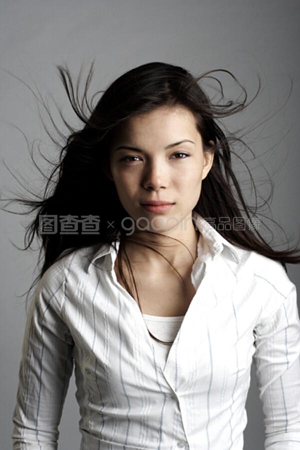 84间房主播跳舞 黑色电影